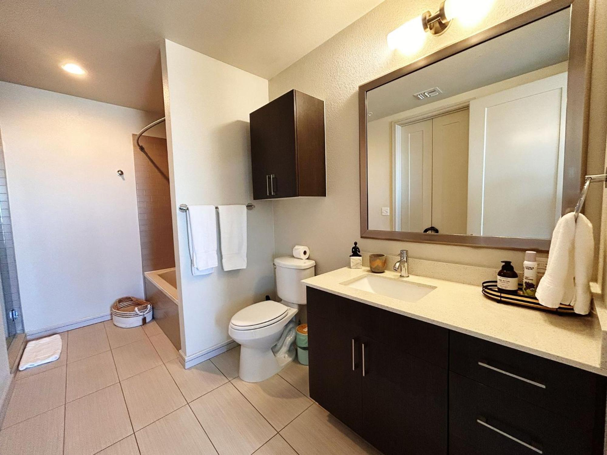 Indulge In Luxury Living 2 Bedroom Gem In The Heart Of Austin With Pool, Gym, And Breathtaking Views エクステリア 写真