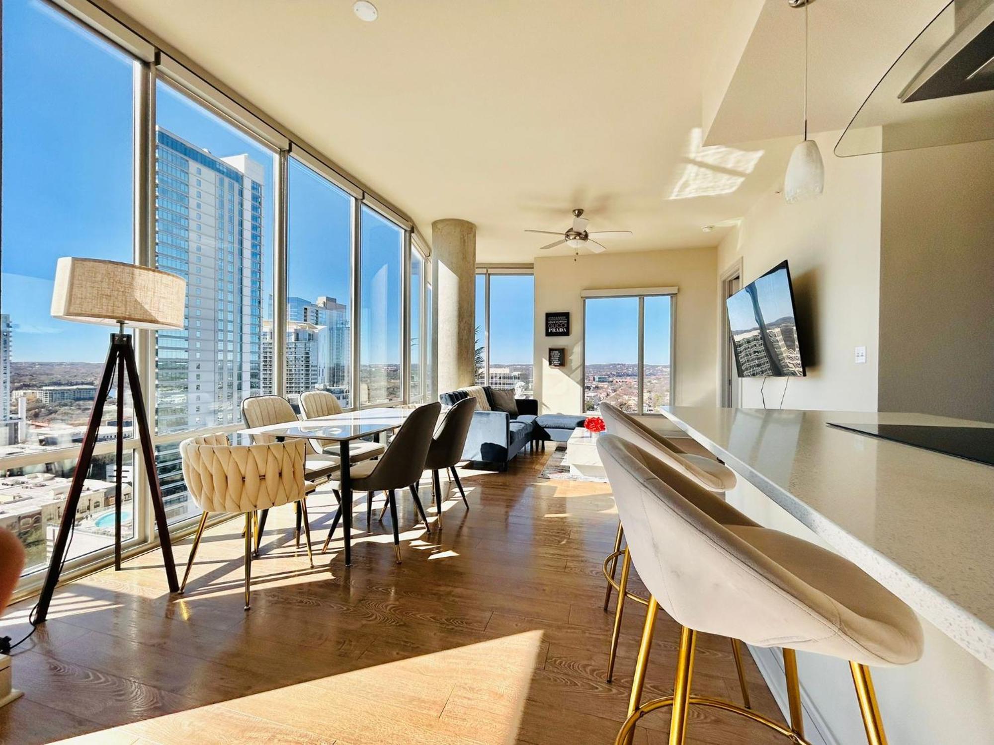 Indulge In Luxury Living 2 Bedroom Gem In The Heart Of Austin With Pool, Gym, And Breathtaking Views エクステリア 写真